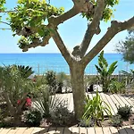 Grand Des Sablettes Plage, Curio Collection By Hilton Hotel