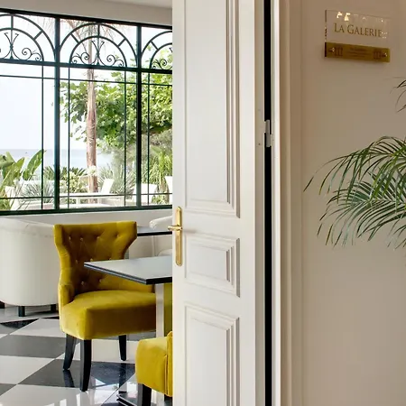 Hotel Grand Des Sablettes Plage, Curio Collection By Hilton 4*