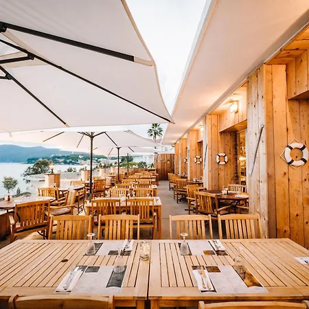 Grand Des Sablettes Plage, Curio Collection By Hilton Hotel 4*