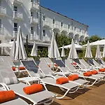 Hotel Grand Des Sablettes Plage, Curio Collection By Hilton 4*