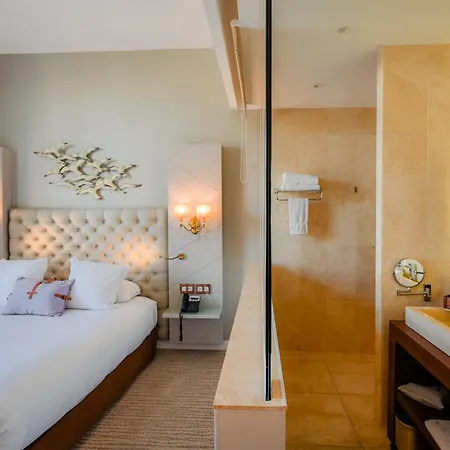 Hotel Grand Des Sablettes Plage, Curio Collection By Hilton