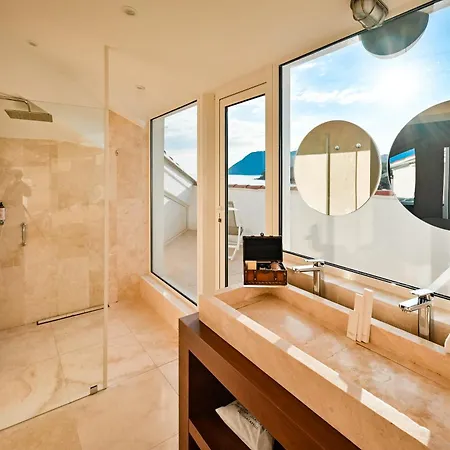 Grand Des Sablettes Plage, Curio Collection By Hilton Hotel 4*
