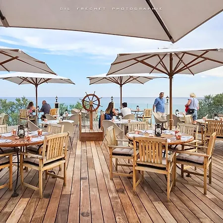 Hotel Grand Des Sablettes Plage, Curio Collection By Hilton