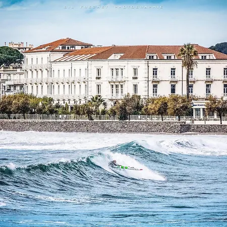 Grand Des Sablettes Plage, Curio Collection By Hilton La Seyne-sur-Mer