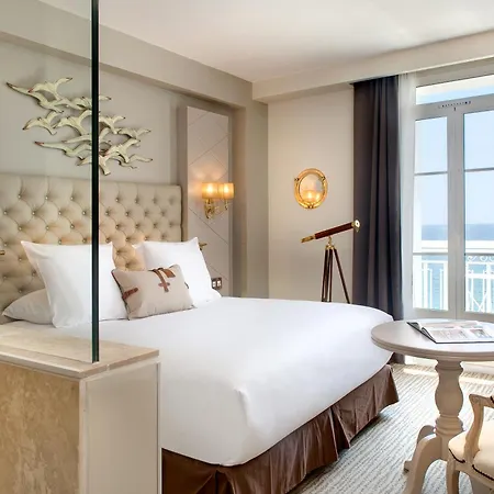 Grand Des Sablettes Plage, Curio Collection By Hilton Ξενοδοχείο 4*