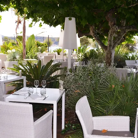 Grand Des Sablettes Plage, Curio Collection By Hilton Hotel 4*
