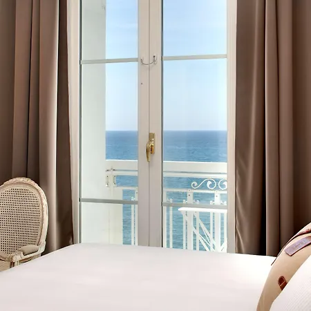 Hotel Grand Des Sablettes Plage, Curio Collection By Hilton