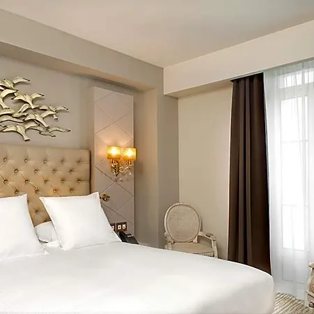 Hotel Grand Des Sablettes Plage, Curio Collection By Hilton 4*
