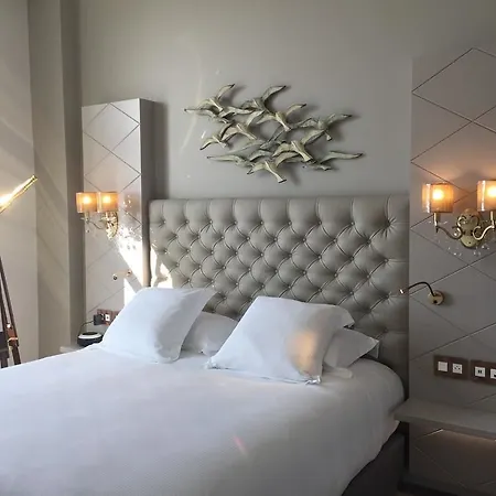 Grand Des Sablettes Plage, Curio Collection By Hilton Ξενοδοχείο 4*
